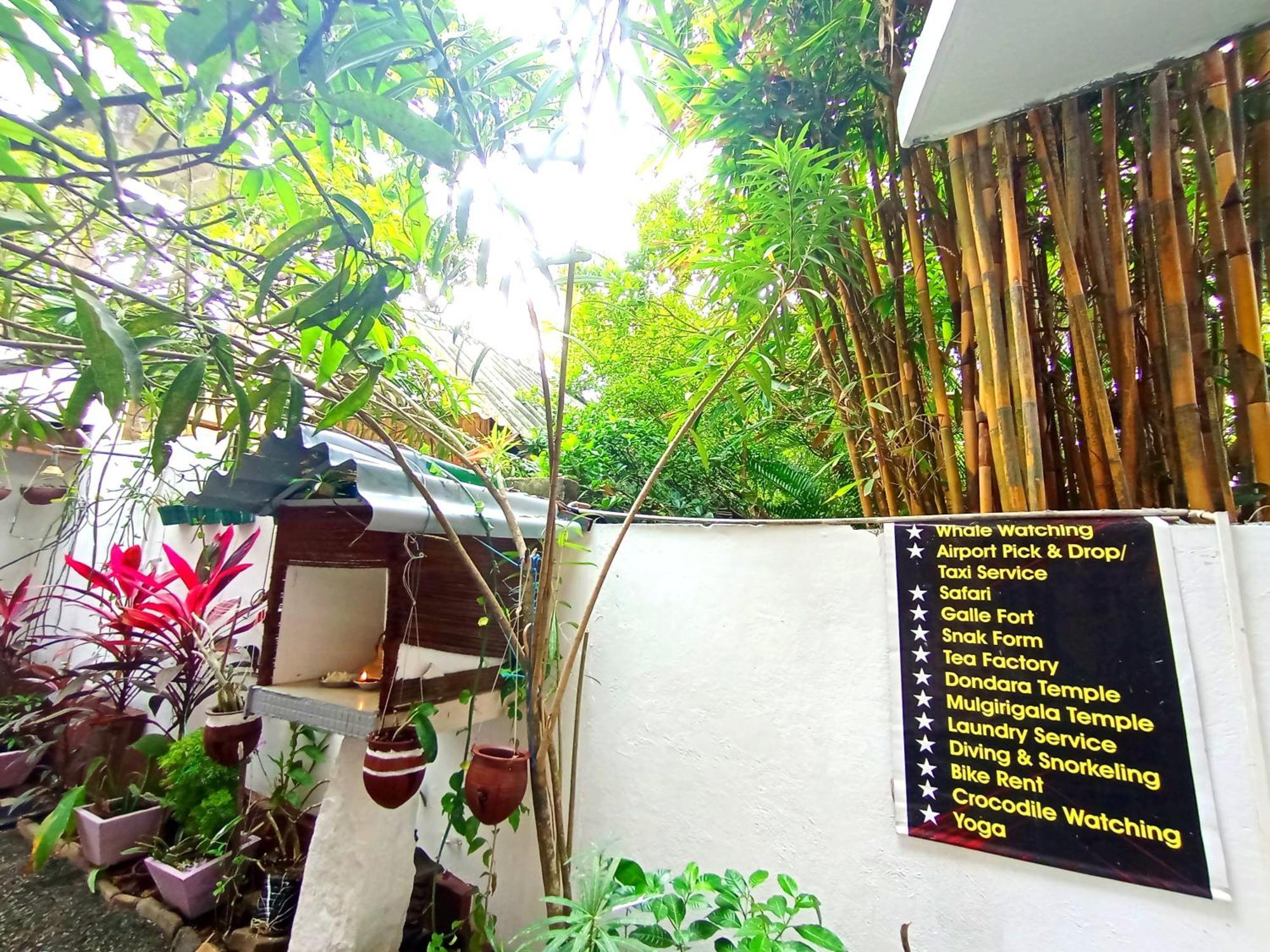 Ramesh Guesthouse Mirissa Exterior photo